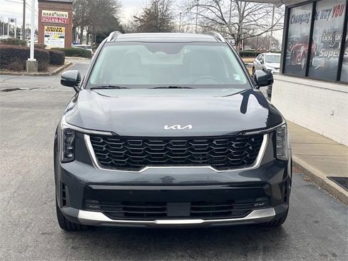 Used 2024 Kia Sorento EX w/ Panoramic Sunroof Package image 2