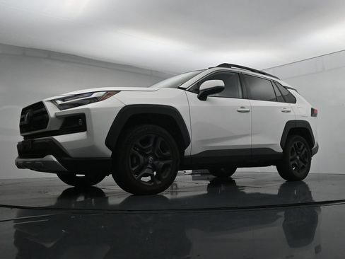 Used 2024 Toyota RAV4 Adventure AWD/4WD image 20