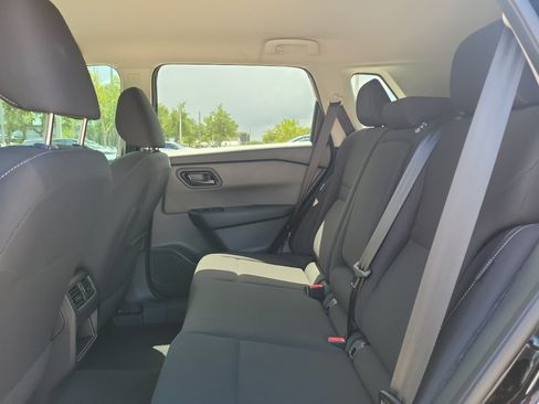 Certified 2025 Nissan Rogue S FWD image 18
