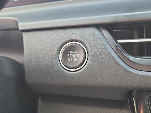 Certified 2024 Kia Seltos EX FWD image 25