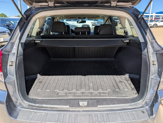 Used 2013 Subaru Outback 2.5i Limited w/ Moonroof Pkg AWD/4WD image 29