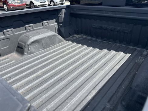 Used 2022 GMC Sierra 1500 Denali AWD/4WD image 17