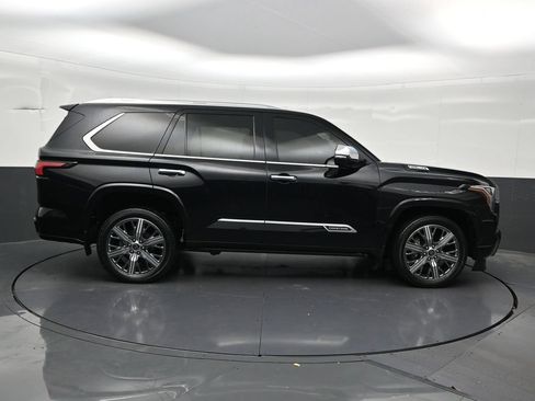Used 2024 Toyota Sequoia Capstone AWD/4WD image 7