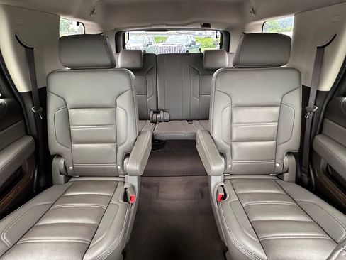 Certified 2019 GMC Yukon Denali w/ Denali Ultimate Package AWD/4WD image 32