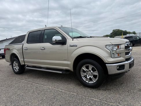 Used 2017 Ford F150 Lariat w/ Equipment Group 502A Luxury AWD/4WD image 14