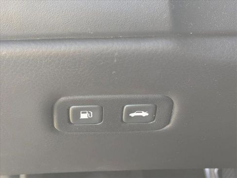 Used 2013 Chevrolet Corvette Convertible image 12