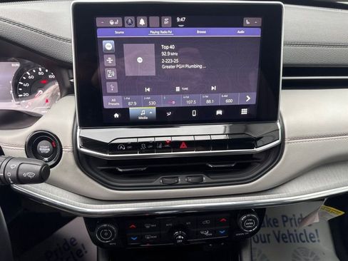 Used 2022 Jeep Compass Limited image 23