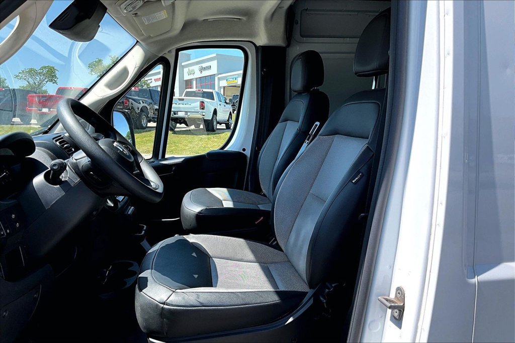 Used 2025 RAM ProMaster 2500 w/ Convenience Group FWD image 24