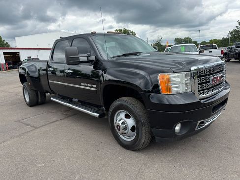 Used 2014 GMC Sierra 3500 Denali AWD/4WD image 7