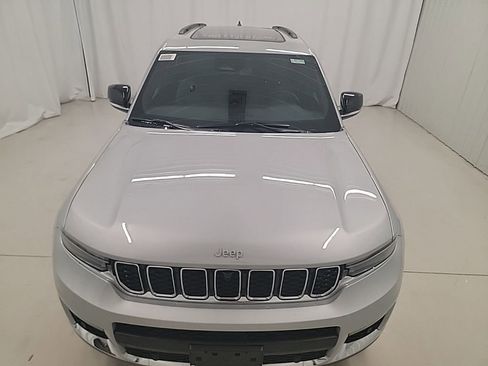 New 2025 Jeep Grand Cherokee L Limited w/ Luxury Tech Group II AWD/4WD image 9
