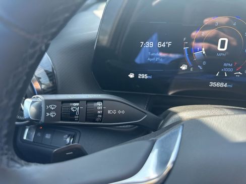 Used 2025 Chevrolet Equinox LT w/ Convenience Package II FWD image 31
