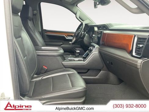 Used 2022 GMC Sierra 1500 Denali w/ Technology Package AWD/4WD image 15