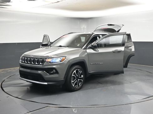 Used 2023 Jeep Compass Limited AWD/4WD image 43