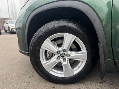 Used 2023 Toyota Highlander LE image 58