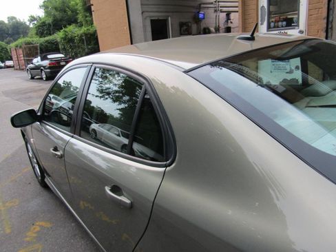 Used 2008 Saab 9-3 2.0T w/ Cold Weather Package FWD image 6