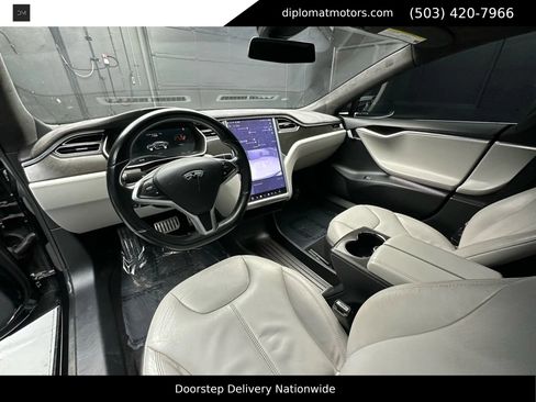 Used 2014 Tesla Model S P85 image 18