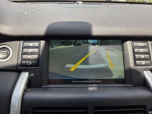 Used 2018 Land Rover Discovery Sport SE AWD/4WD image 25