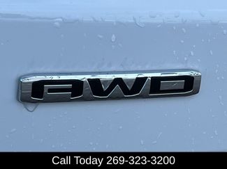 Used 2025 GMC Acadia Elevation w/ Elevation Premium Package video 2