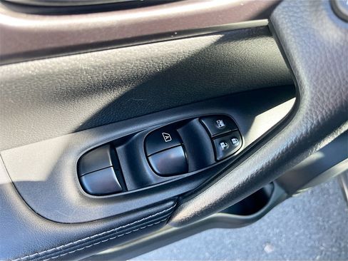 Used 2020 Nissan Rogue Sport S w/ Appearance Package image 17