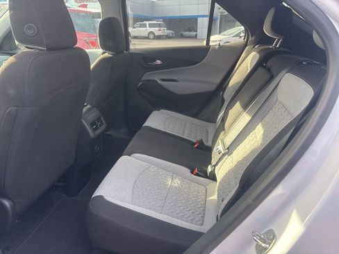 Used 2022 Chevrolet Equinox LT image 12