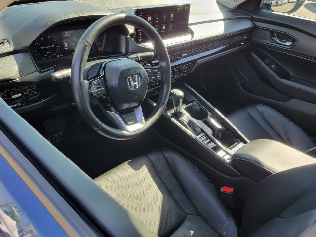 Used 2025 Honda Accord Touring image 5