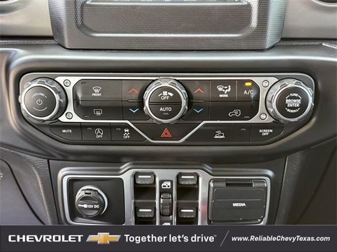 Used 2021 Jeep Wrangler Unlimited Sport image 22