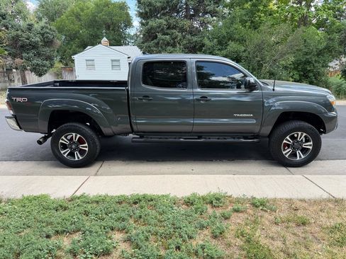 Used 2015 Toyota Tacoma 4x4 Double Cab w/ SR5 Package image 6