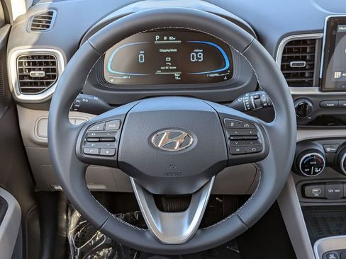 New 2026 Hyundai Venue SEL image 19