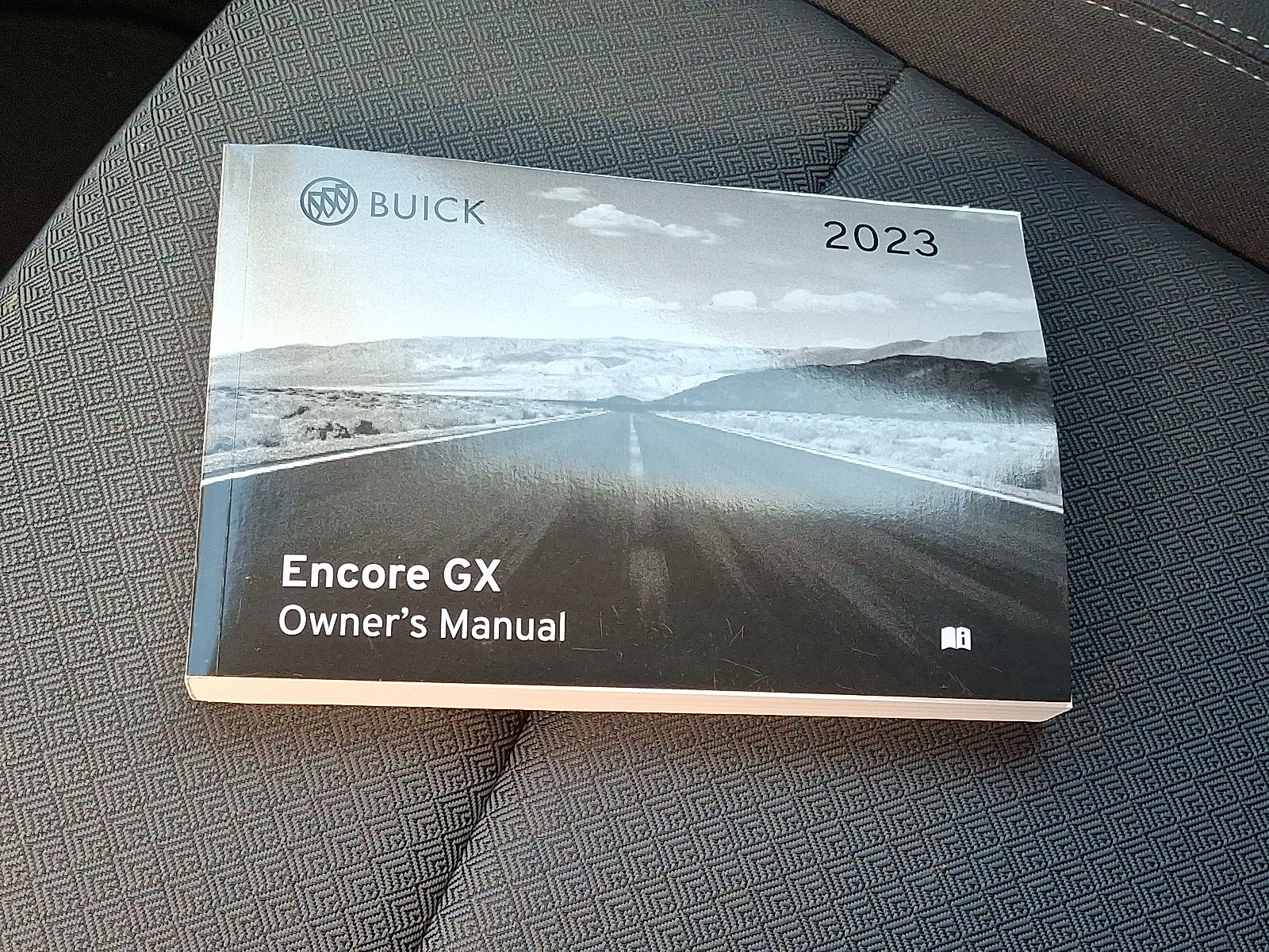 Certified 2023 Buick Encore GX Select w/ Sport Touring Package FWD image 26