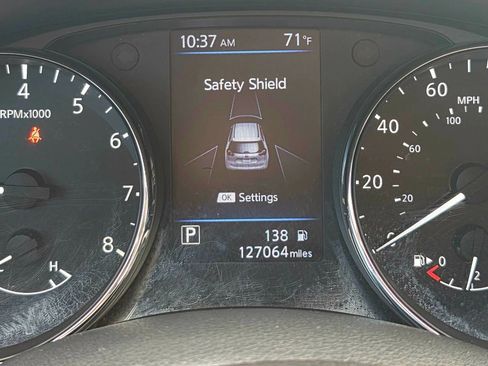 Used 2018 Nissan Rogue SV image 13