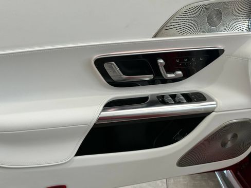 New 2026 Mercedes-Benz Maybach SL 680 image 9