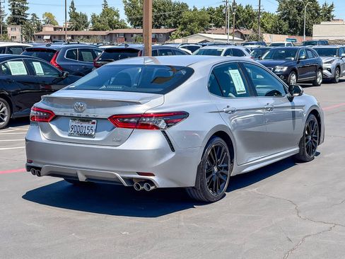 Used 2023 Toyota Camry XSE FWD image 4