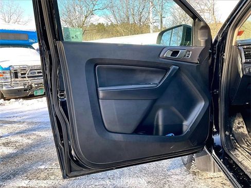 Used 2020 Ford Ranger Lariat w/ Equipment Group 501A Mid image 18