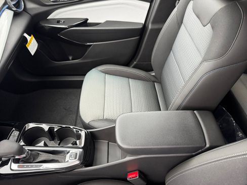New 2026 Chevrolet Trax LT w/ Driver Confidence Package FWD image 14