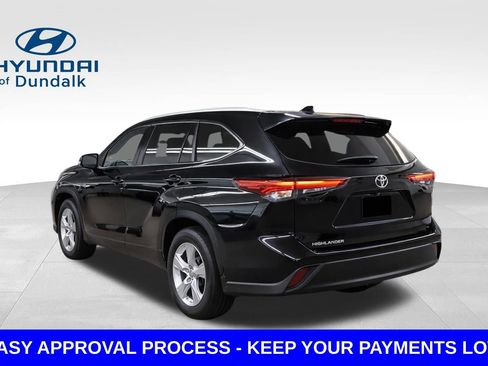 Used 2025 Toyota Highlander LE image 5