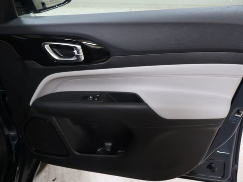 New 2026 Jeep Compass Limited AWD/4WD image 18