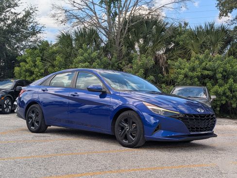 Used 2023 Kia Forte GT FWD image 2