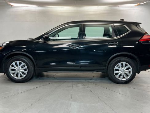 Used 2018 Nissan Rogue S AWD/4WD image 2