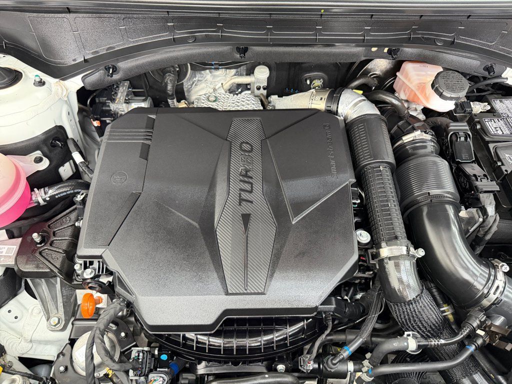 Used 2024 Hyundai Santa Fe SEL FWD image 20
