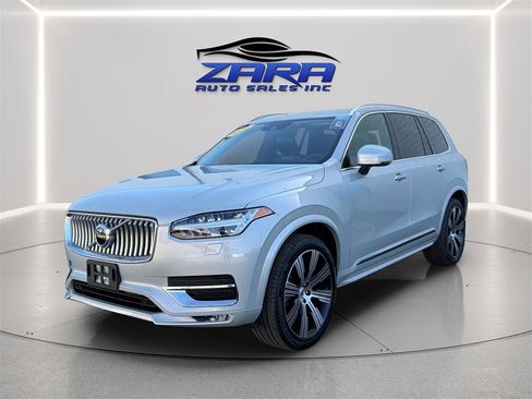 Used 2021 Volvo XC90 T6 Inscription w/ Climate Package AWD/4WD image 3