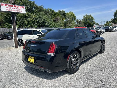 Used 2016 Chrysler 300 S w/ 300S Premium Group RWD image 2