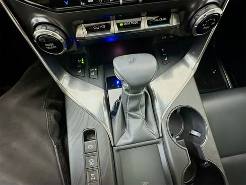 Used 2023 Lexus LX 600 4WD w/ Luxury Package image 37