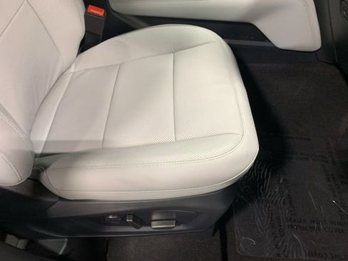 New 2026 Ford Explorer Platinum w/ LUX Leather Package AWD/4WD image 17