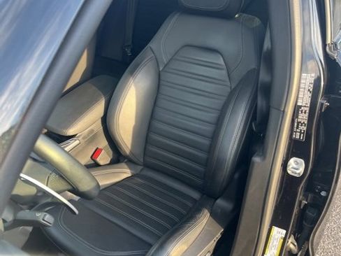 Used 2024 Alfa Romeo Stelvio Veloce image 11