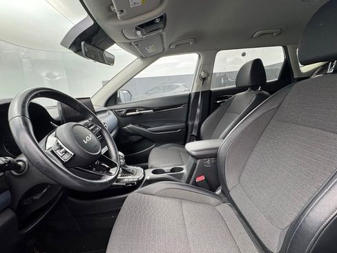 Used 2022 Kia Seltos Nightfall Edition image 9