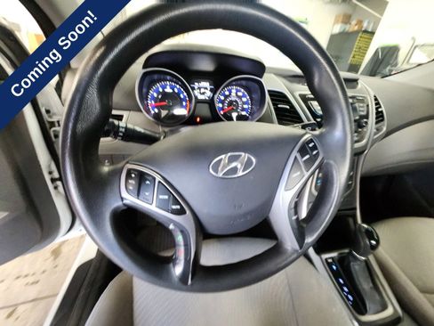 Used 2016 Hyundai Elantra SE FWD image 10