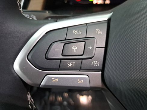 New 2026 Volkswagen Atlas SE image 17