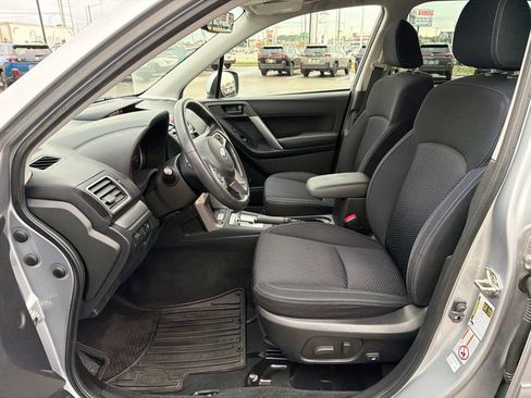 Used 2018 Subaru Forester 2.5i Premium w/ All-Weather Package AWD/4WD image 10