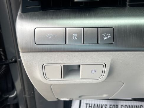 Used 2024 Hyundai Kona SEL AWD/4WD image 17