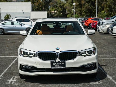 Used 2018 BMW 540i RWD image 2